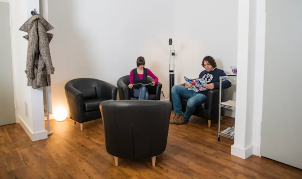 Wartebereich der in der Chiropraxis Lüpken in Hannover